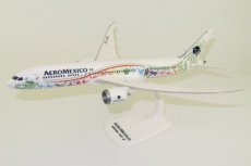Aeromexico Boeing 787-8 XA-ADL Quetzalcoatl 1/200 Aeromexico Boeing 787-8 XA-ADL Quetzalcoatl 1/200 scale desk model PPC