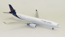 Brussels Airlines Airbus A330-300 OO-SFX 1/200 Brussels Airlines Airbus A330-300 OO-SFX 1/200 scale desk model Phoenix