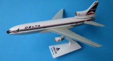 Delta Airlines L-1011 Tristar 1/250 scale model Delta Airlines L-1011 Tristar 1/250 scale desk model Long Prosper