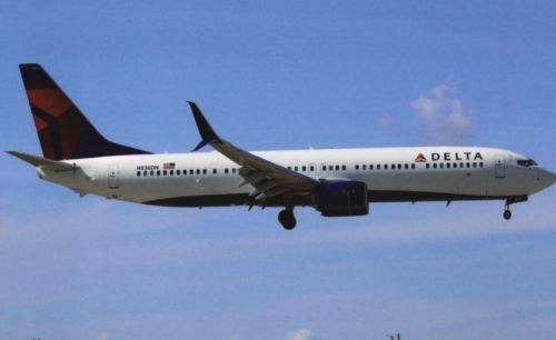 Delta Airlines Boeing 737 900 N836dn Postcard Hollandmegastore