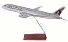 Qatar Airways Boeing 787 1/100 scale desk model