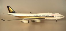 Singapore Airlines Boeing 747-400 1000th 9V-SMU Singapore Airlines Boeing 747-400 1000th 9V-SMU 1/200 scale desk model