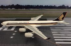Singapore Airlines Airbus A340-500 1/200 scale
