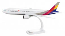 Asiana Airlines Boeing 777-200 1/200 scale model Asiana Airlines Boeing 777-200 1/200 scale model Herpa