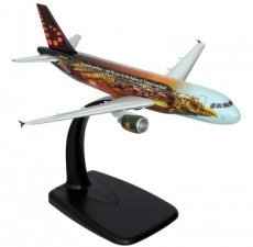 Brussels Airlines Airbus A320-200 Tomorrowland 1/200 scale desk model