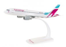 Eurowings Airbus A320 1/200 scale desk model