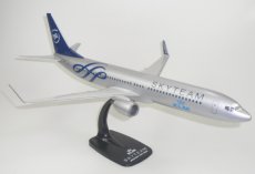 KLM Boeing 737-900 Skyteam cs PH-BXO 1/100 scale desk model