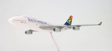 SAA South African Airways Boeing 747-400 1/250 scale desk model Wooster