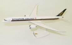 Singapore Airlines Boeing 787-10 9V-SCG 1/200 scal Singapore Airlines Boeing 787-10 9V-SCG 1/200 scale desk model PPC